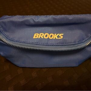 Brooks nylon pouch